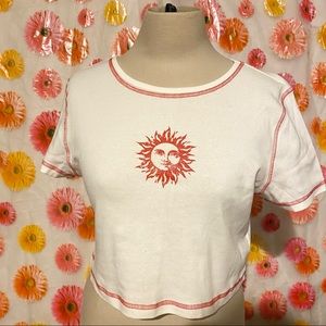H&M Divided Retro Sun Cropped Short Sleeved Top Sz L